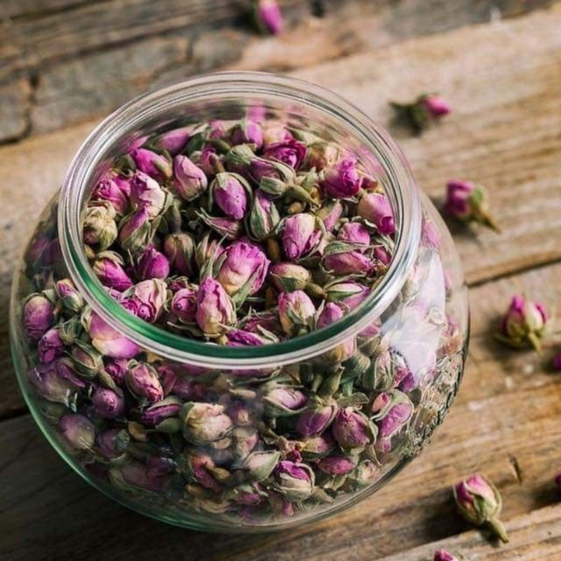 ウイグル産の高品質ローズティー。薔薇のつぼみを自然乾燥させた華やかな香りと彩りが特徴のハーブティーで、ギフトやおもてなし用にも人気。株式会社TOMUR DAWAMAT公式通販で販売中。